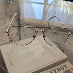 FREE WITH BUNDLE $65 and over! Faux glasses aviator.